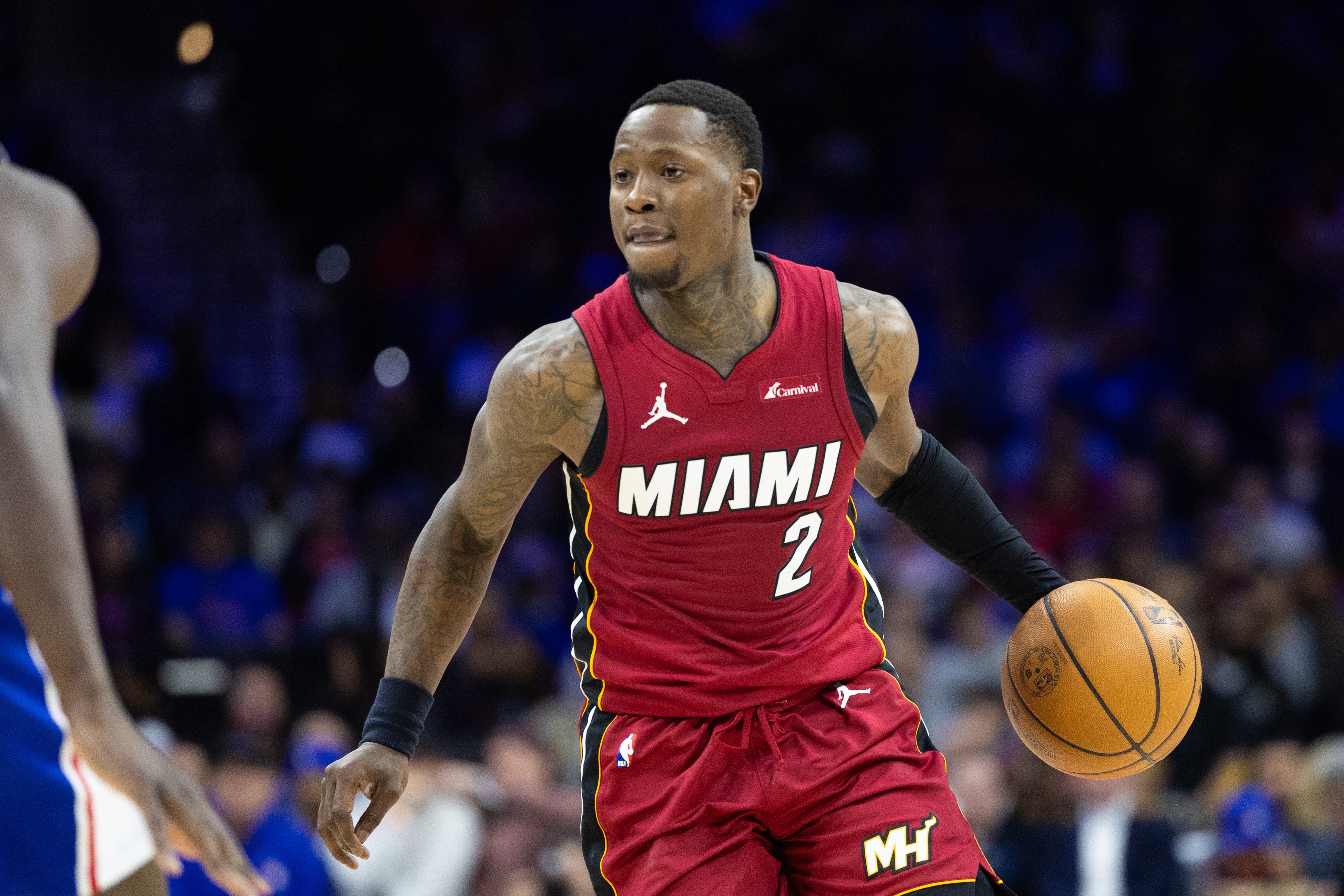 500彩票综合平台-热火记者:球队愿意用罗齐尔换任何东西 但特别希望换回前场球员